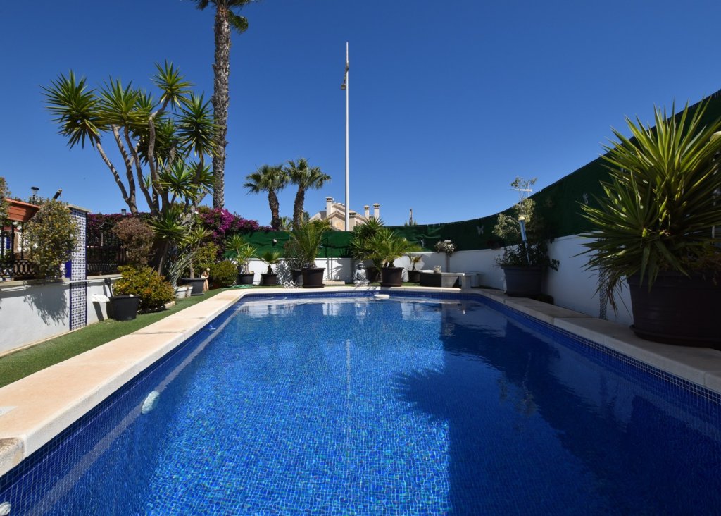 Sale - Villa - Algorfa - La Finca Golf Resort