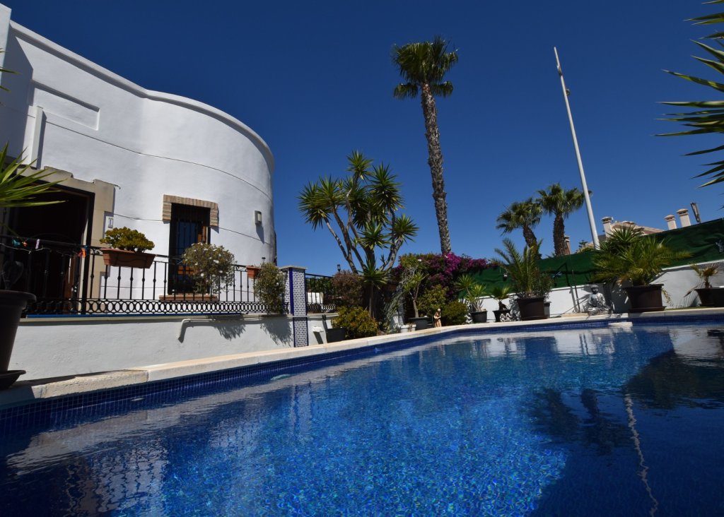 Sale - Villa - Algorfa - La Finca Golf Resort