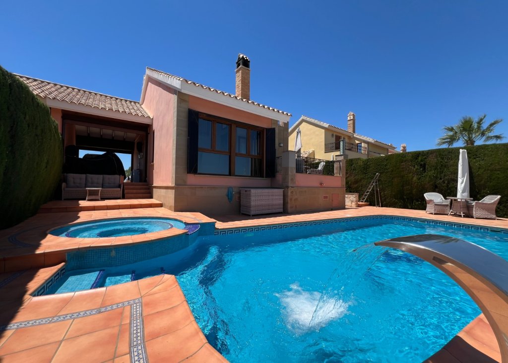 Sale - Villa - Algorfa - La Finca Golf Resort