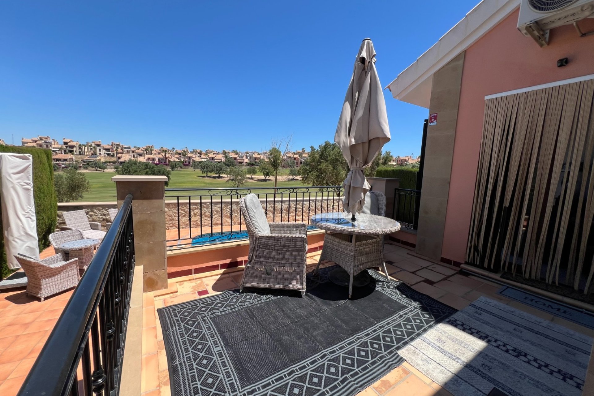 Sale - Villa - Algorfa - La Finca Golf Resort