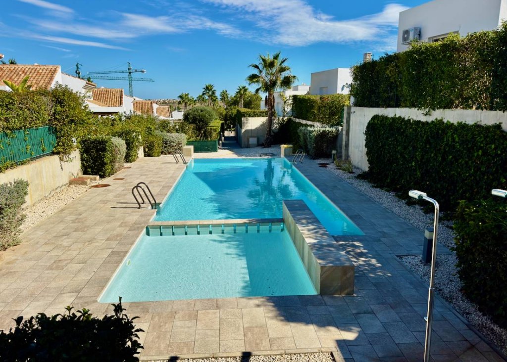 Sale - Villa - Algorfa - La Finca Golf