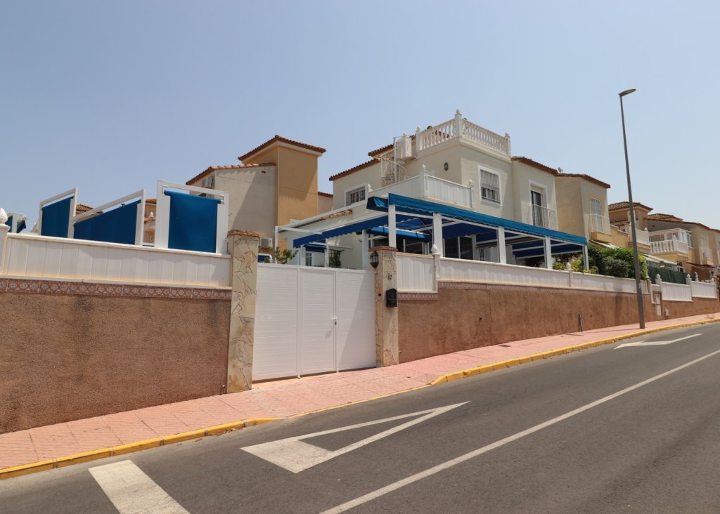 Sale - Villa - Algorfa - Montebello