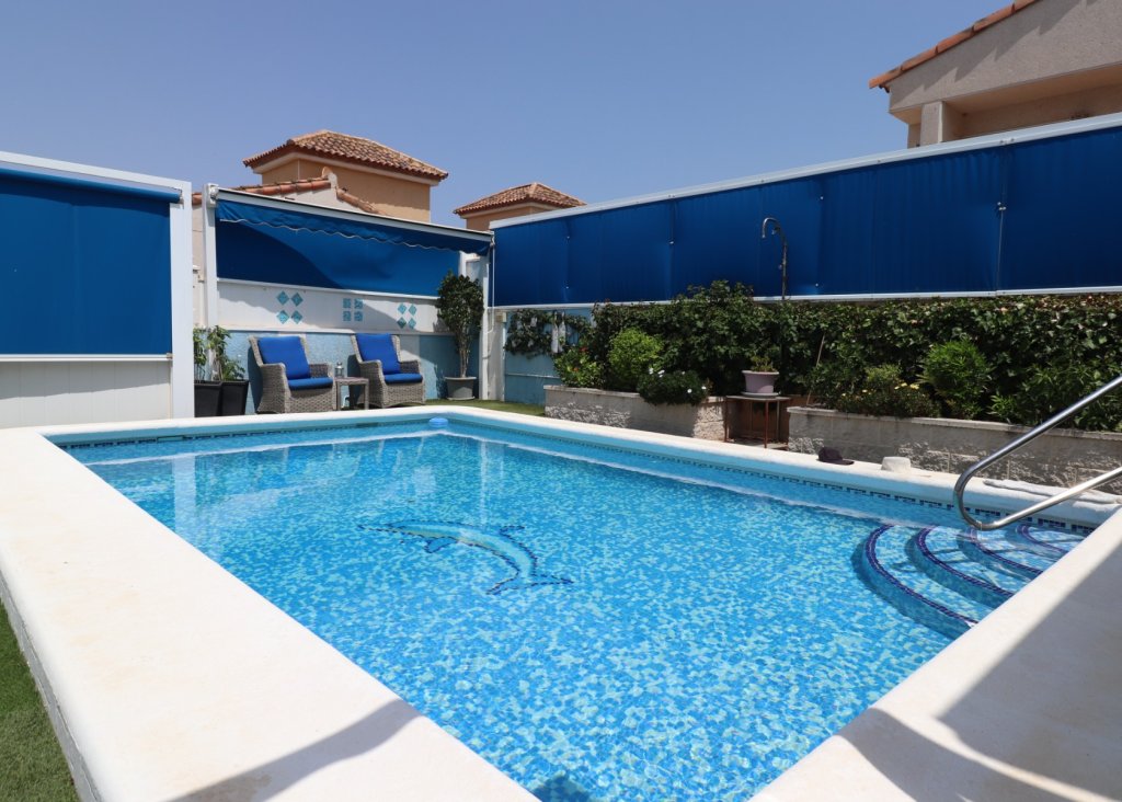 Sale - Villa - Algorfa - Montebello