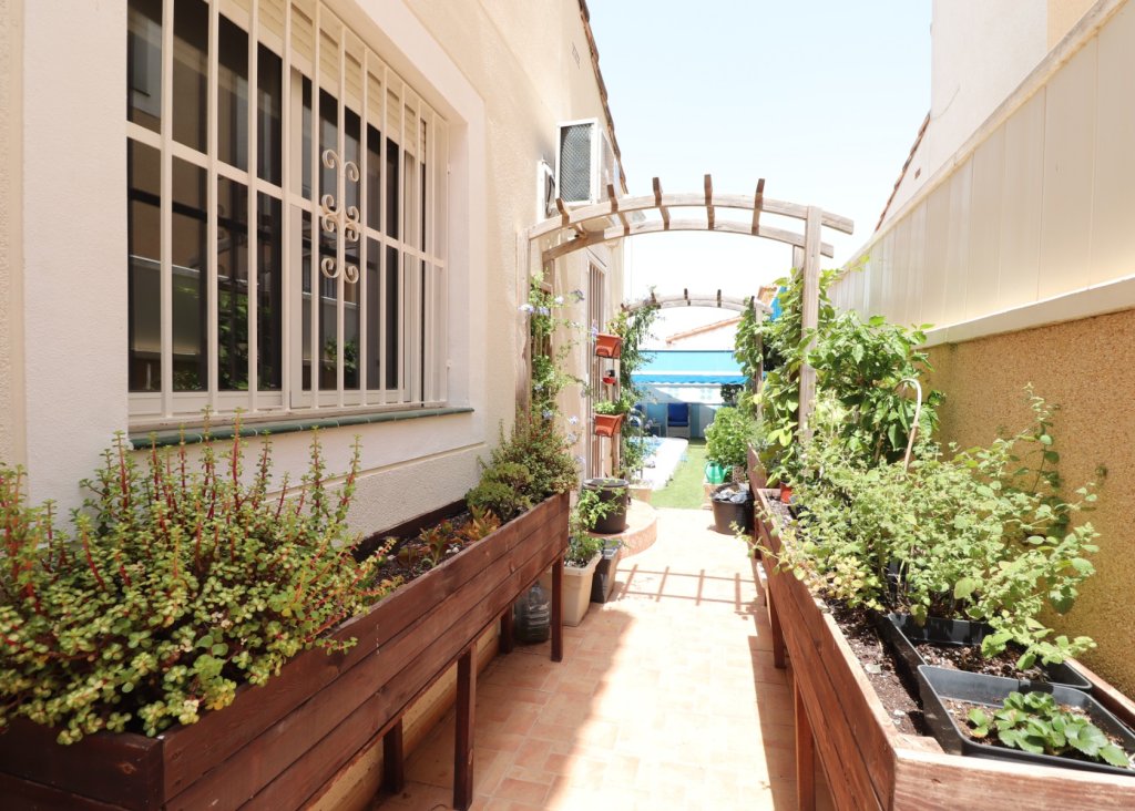 Sale - Villa - Algorfa - Montebello