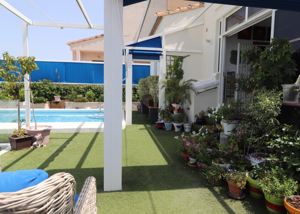 Sale - Villa - Algorfa - Montebello