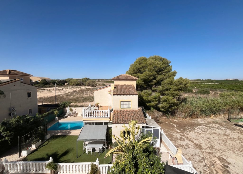 Sale - Villa - Algorfa - Montebello