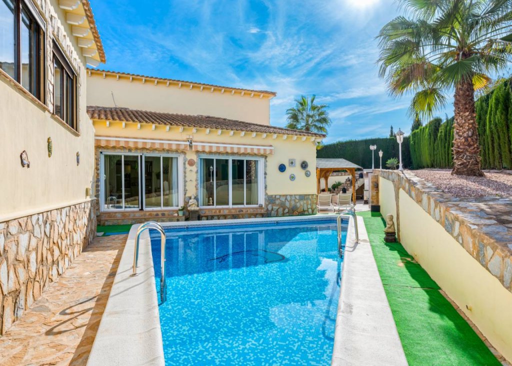 Sale - Villa - Algorfa - Montemar