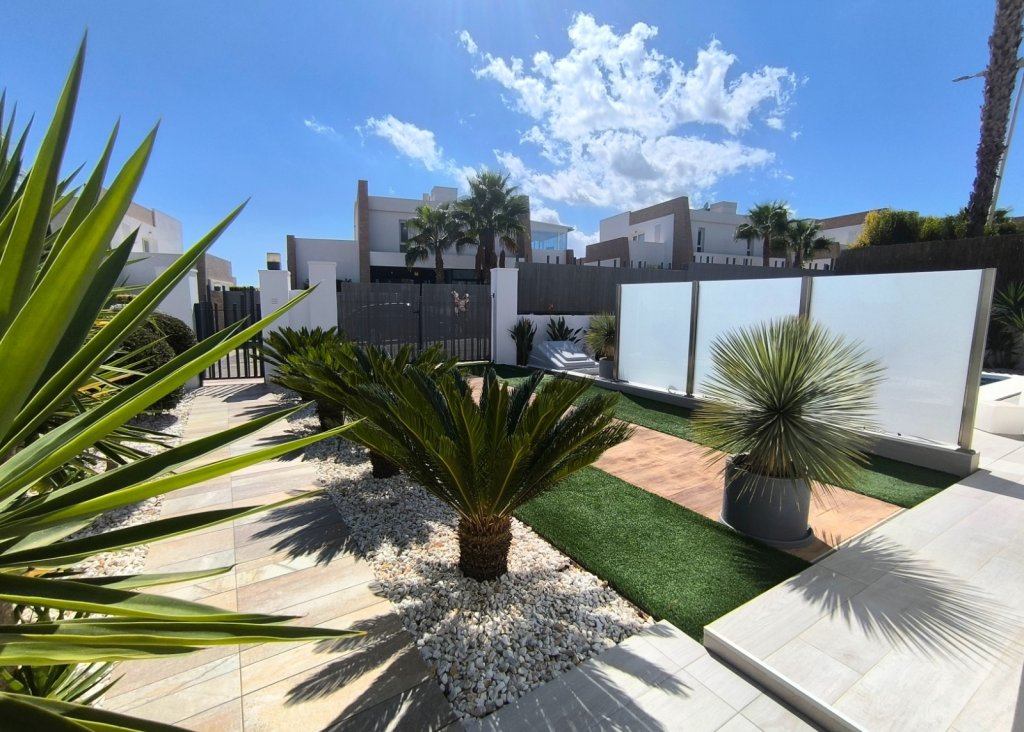 Sale - Villa - Algorfa