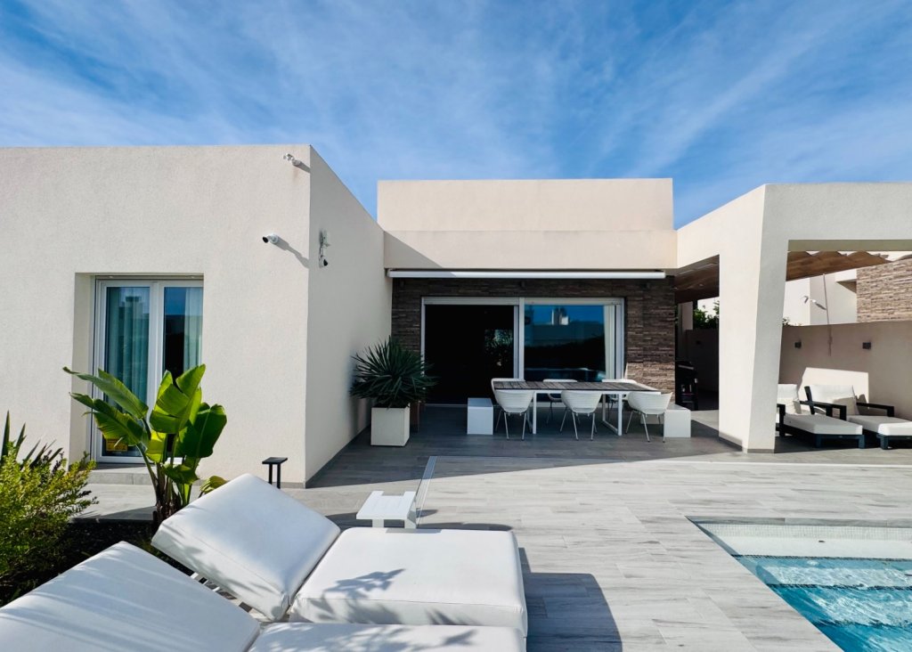 Sale - Villa - Algorfa