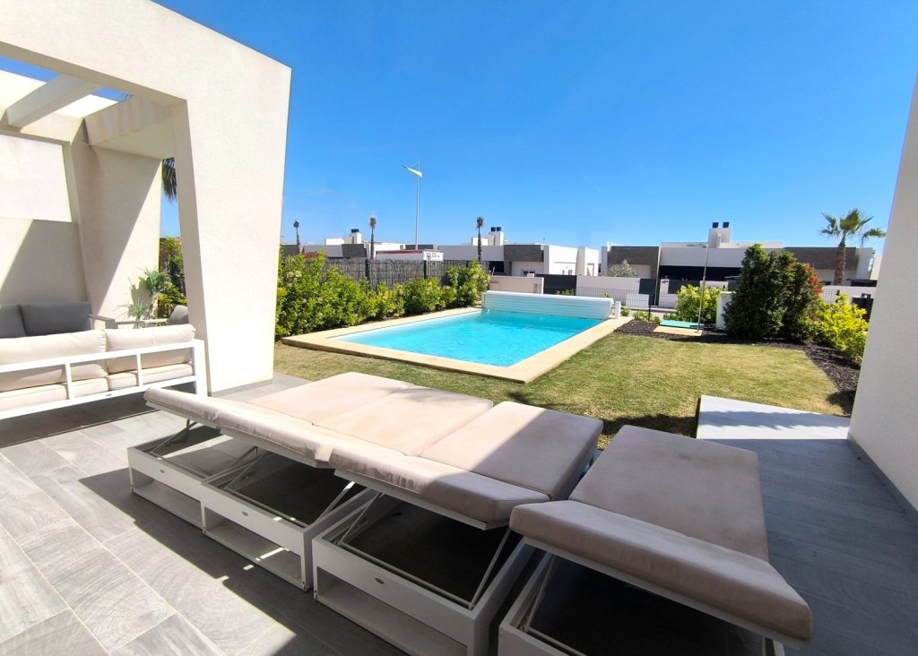Sale - Villa - Algorfa