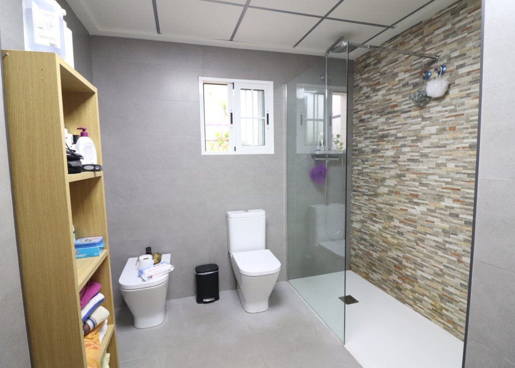 Sale - Villa - Almoradi - El Saladar