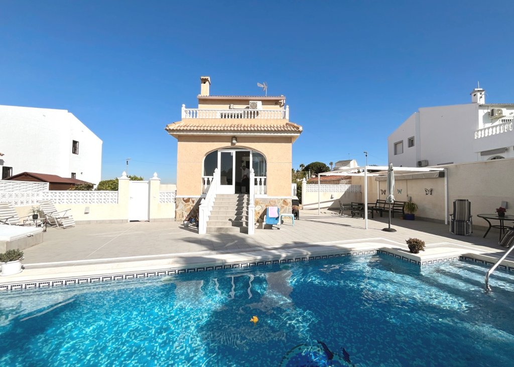 Sale - Villa - Benijófar - Monte Azul