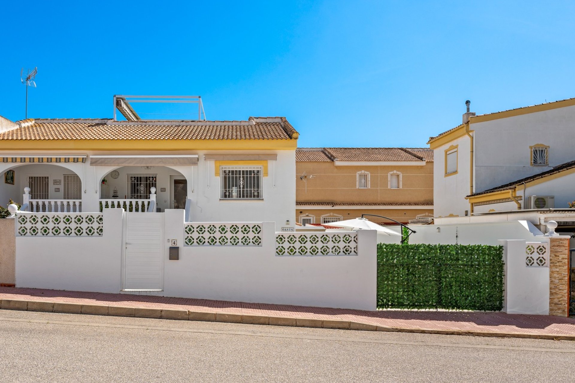 Sale - Villa - Benijófar - Monte Azul