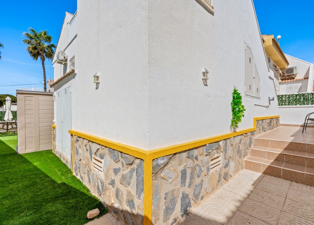 Sale - Villa - Benijófar - Monte Azul