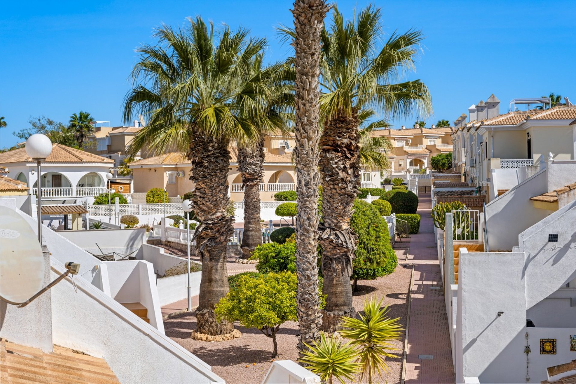 Sale - Villa - Benijófar - Monte Azul
