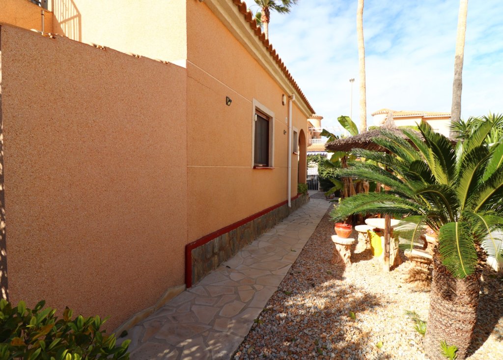 Sale - Villa - Ciudad Quesada - Atalayas