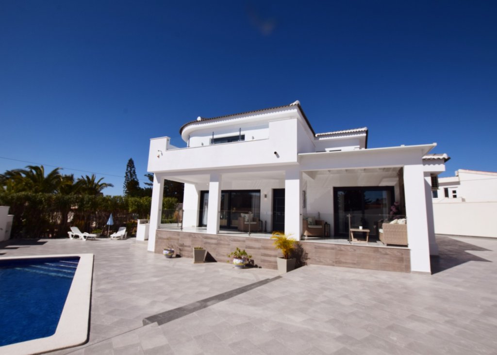 Sale - Villa - Ciudad Quesada