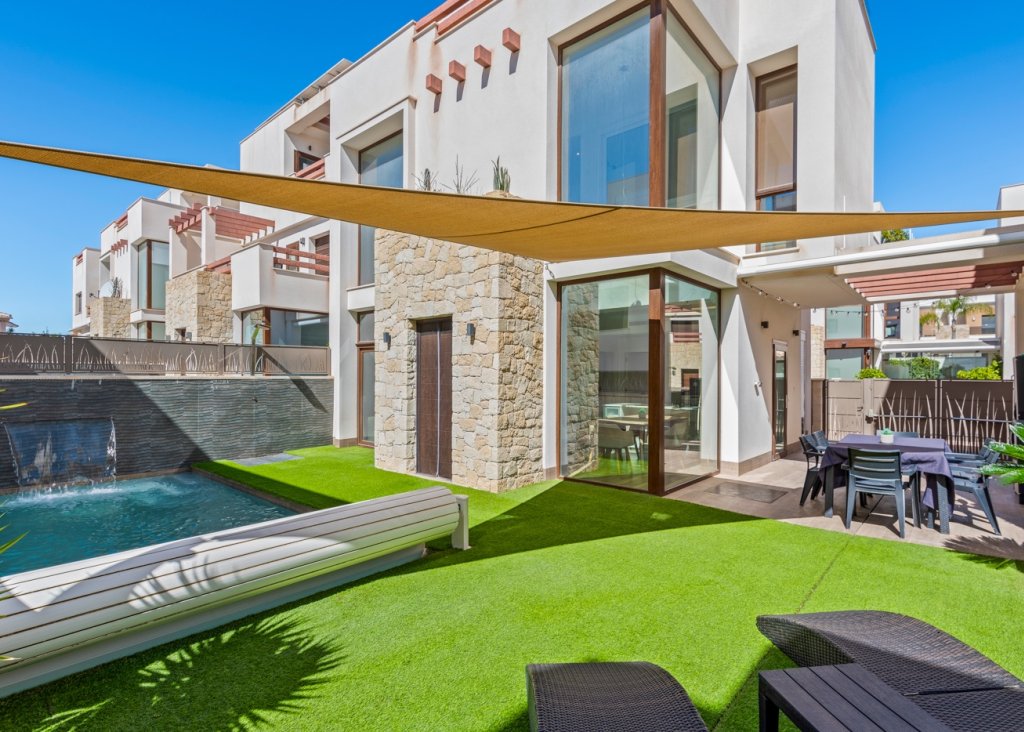 Sale - Villa - Ciudad Quesada