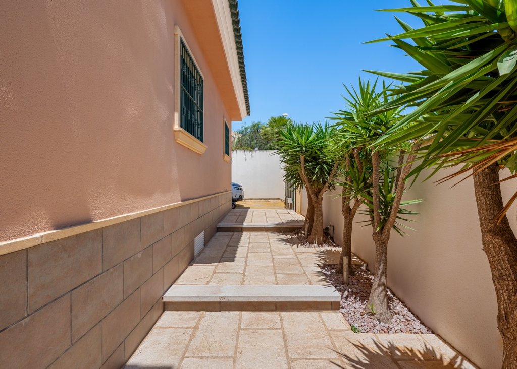 Sale - Villa - Ciudad Quesada
