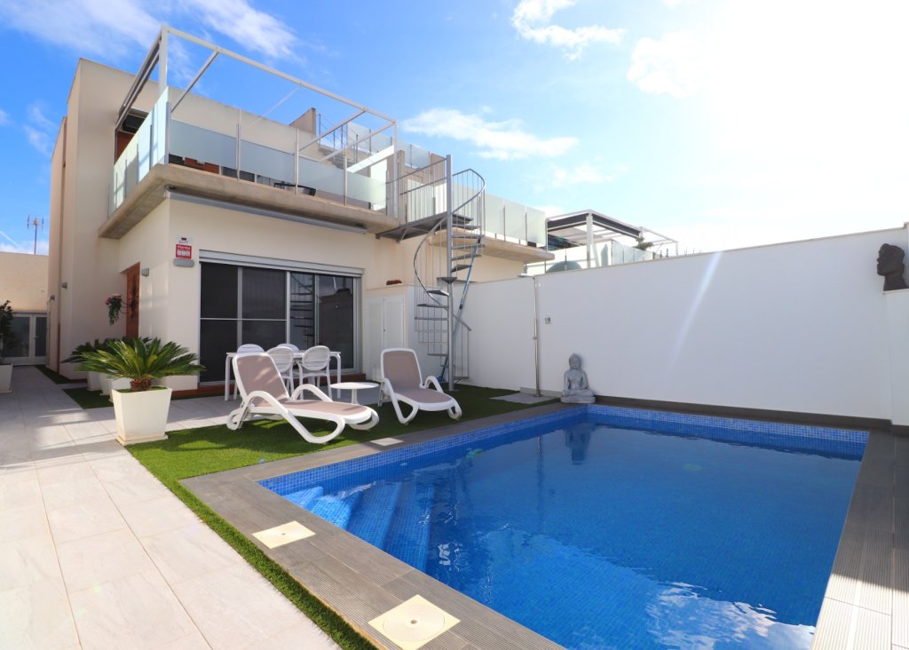 Sale - Villa - Daya Vieja - Daya Vieja - Town