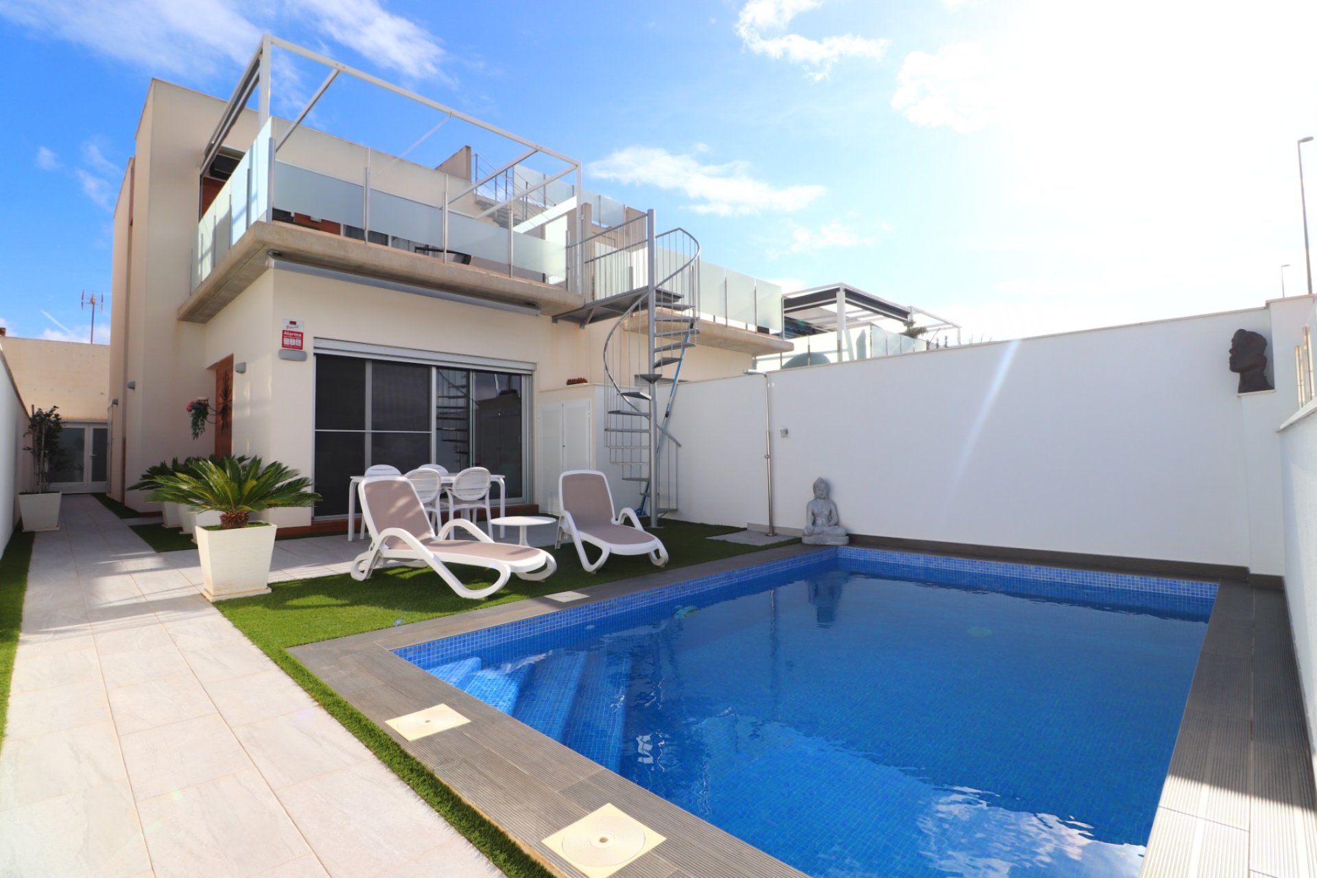 Sale - Villa - Daya Vieja - Daya Vieja - Town