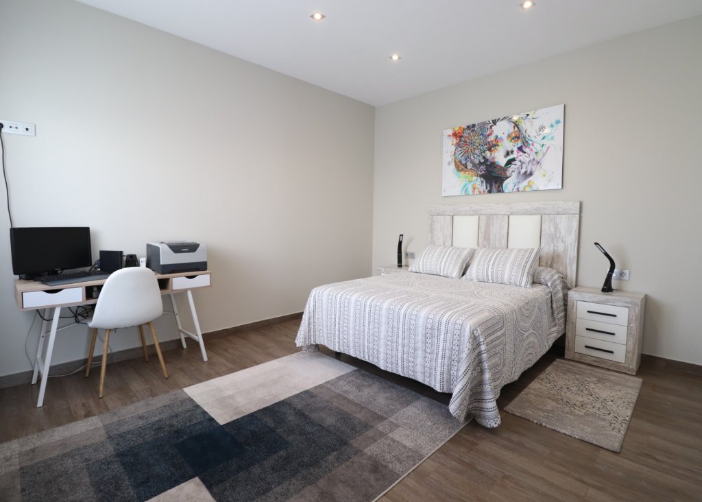 Sale - Villa - Daya Vieja - Daya Vieja - Town