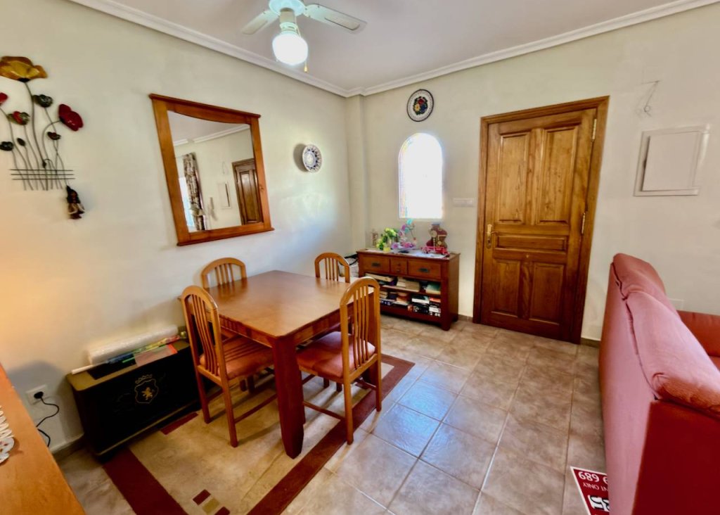 Sale - Villa - El Raso