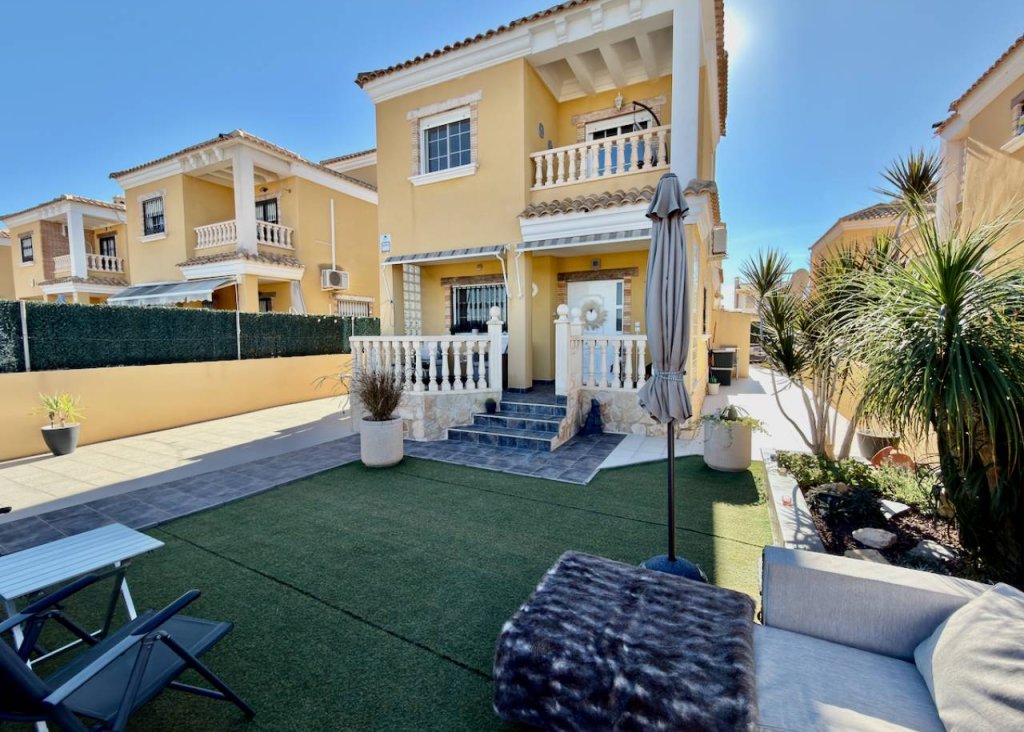 Sale - Villa - Guardamar del Segura - El Raso