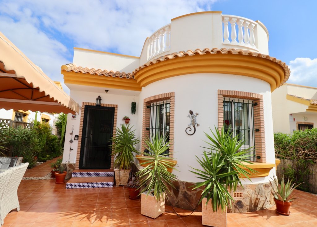 Sale - Villa - Guardamar del Segura - El Raso