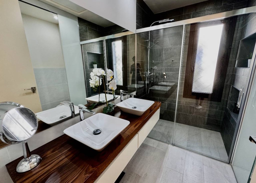 Sale - Villa - La Finca Golf