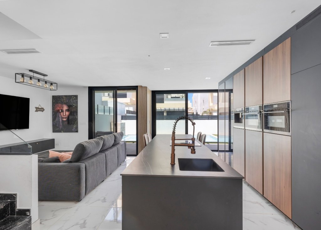 Sale - Villa - Los Montesinos - La Herrada