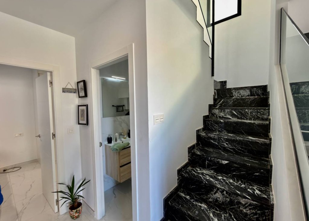 Sale - Villa - Los Montesinos - La Herrada