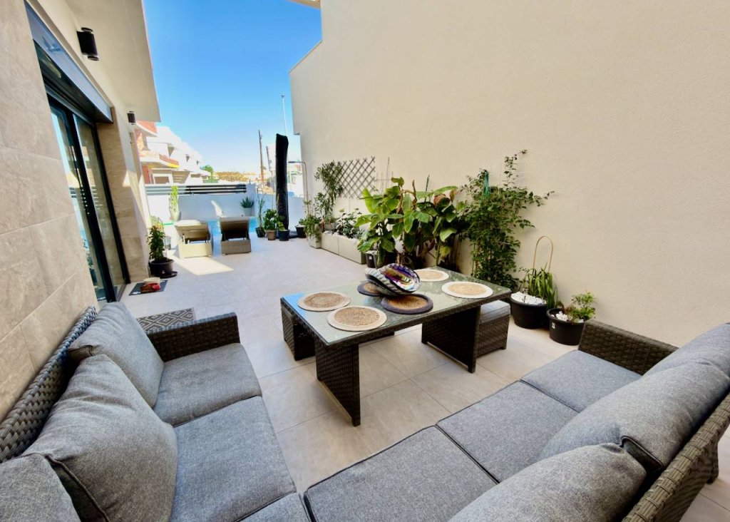 Sale - Villa - Los Montesinos - La Herrada