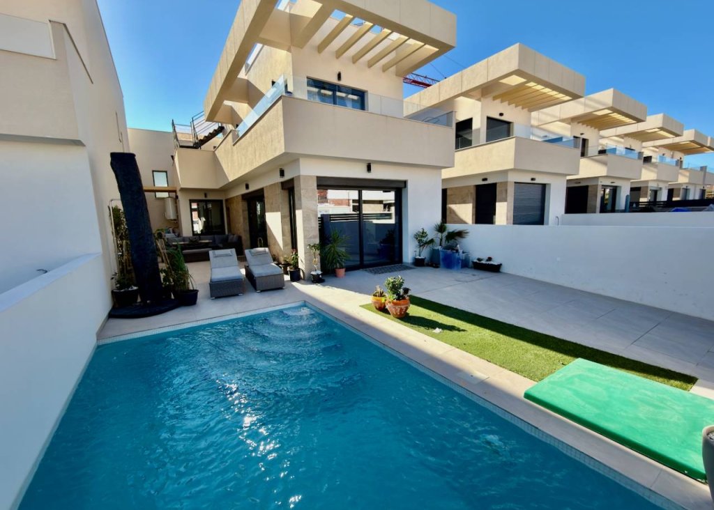 Sale - Villa - Los Montesinos - La Herrada