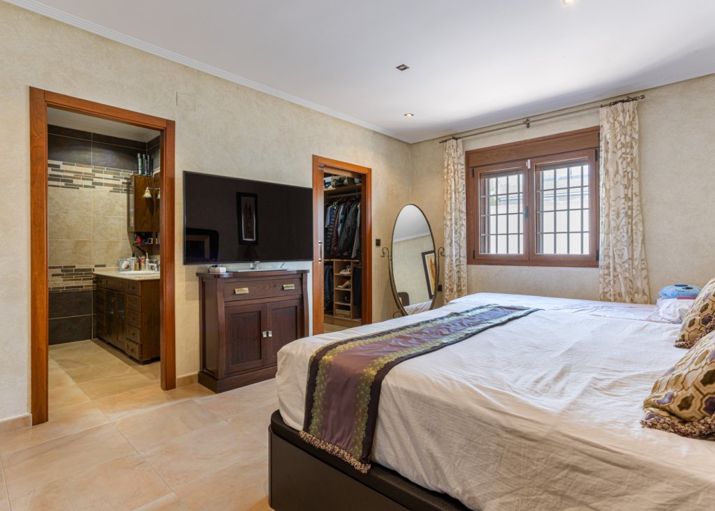 Sale - Villa - Los Montesinos - La Herrada