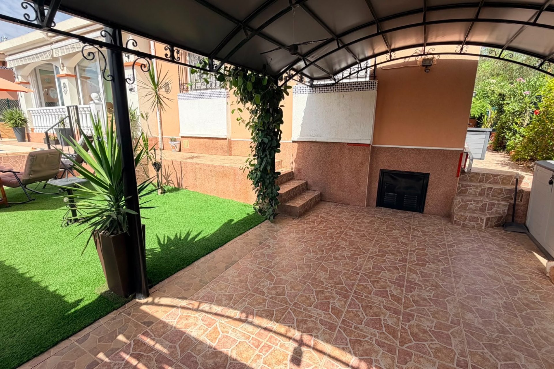 Sale - Villa - Los Montesinos - La Herrada