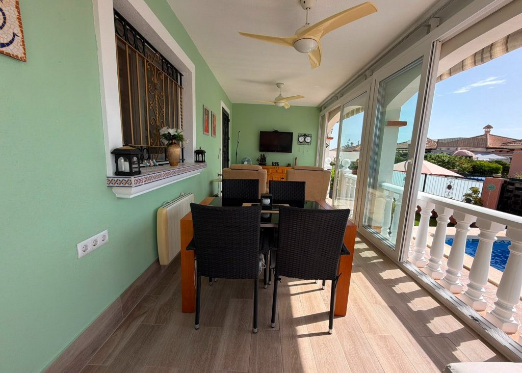 Sale - Villa - Los Montesinos - La Herrada