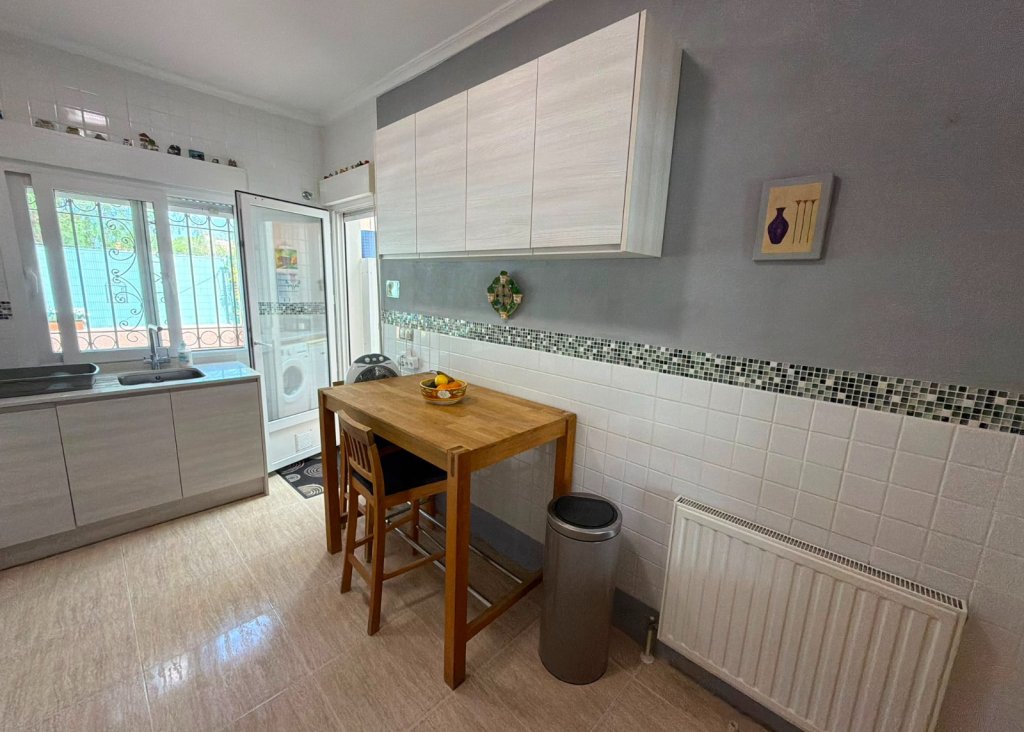 Sale - Villa - Los Montesinos - La Herrada