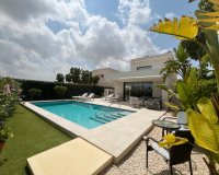 Sale - Villa - Los Montesinos - La Herrada