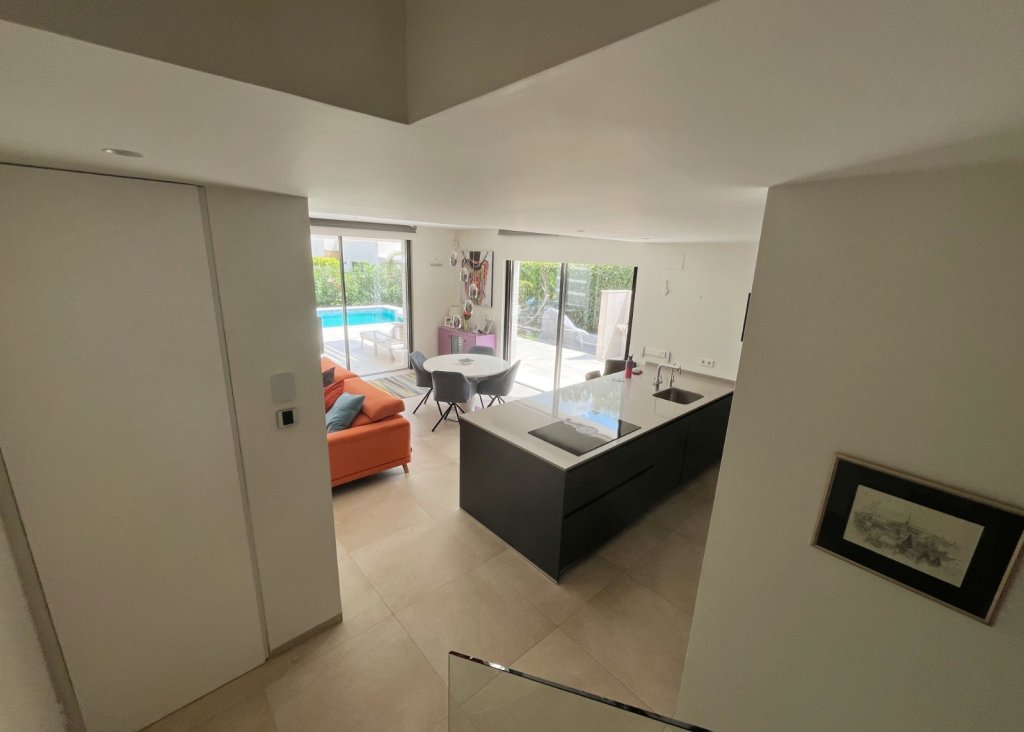 Sale - Villa - Los Montesinos - La Herrada