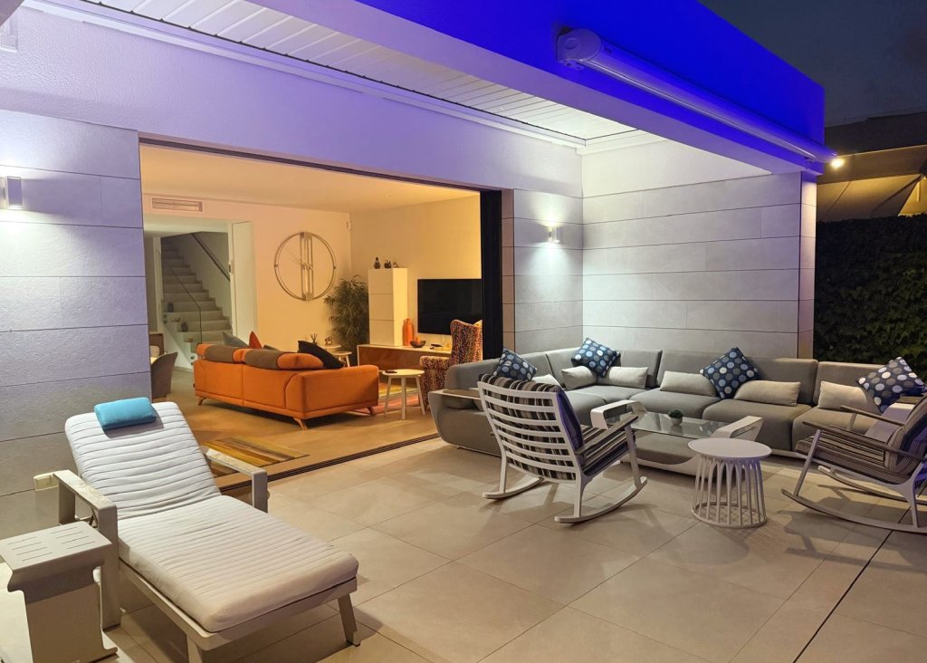 Sale - Villa - Los Montesinos - La Herrada