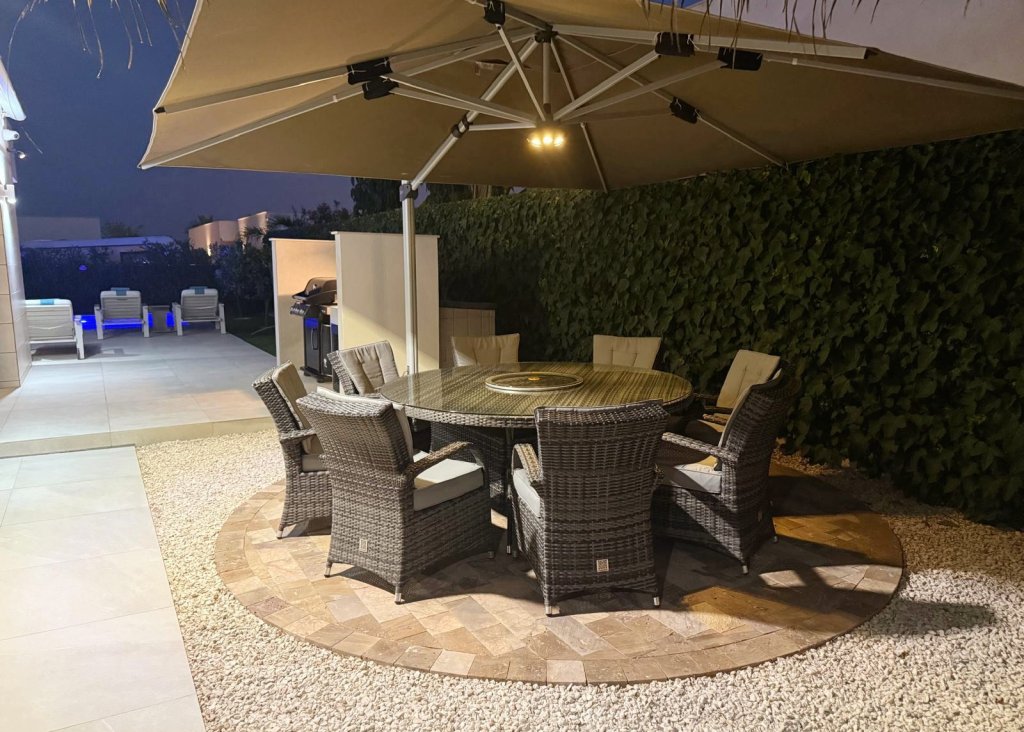 Sale - Villa - Los Montesinos - La Herrada