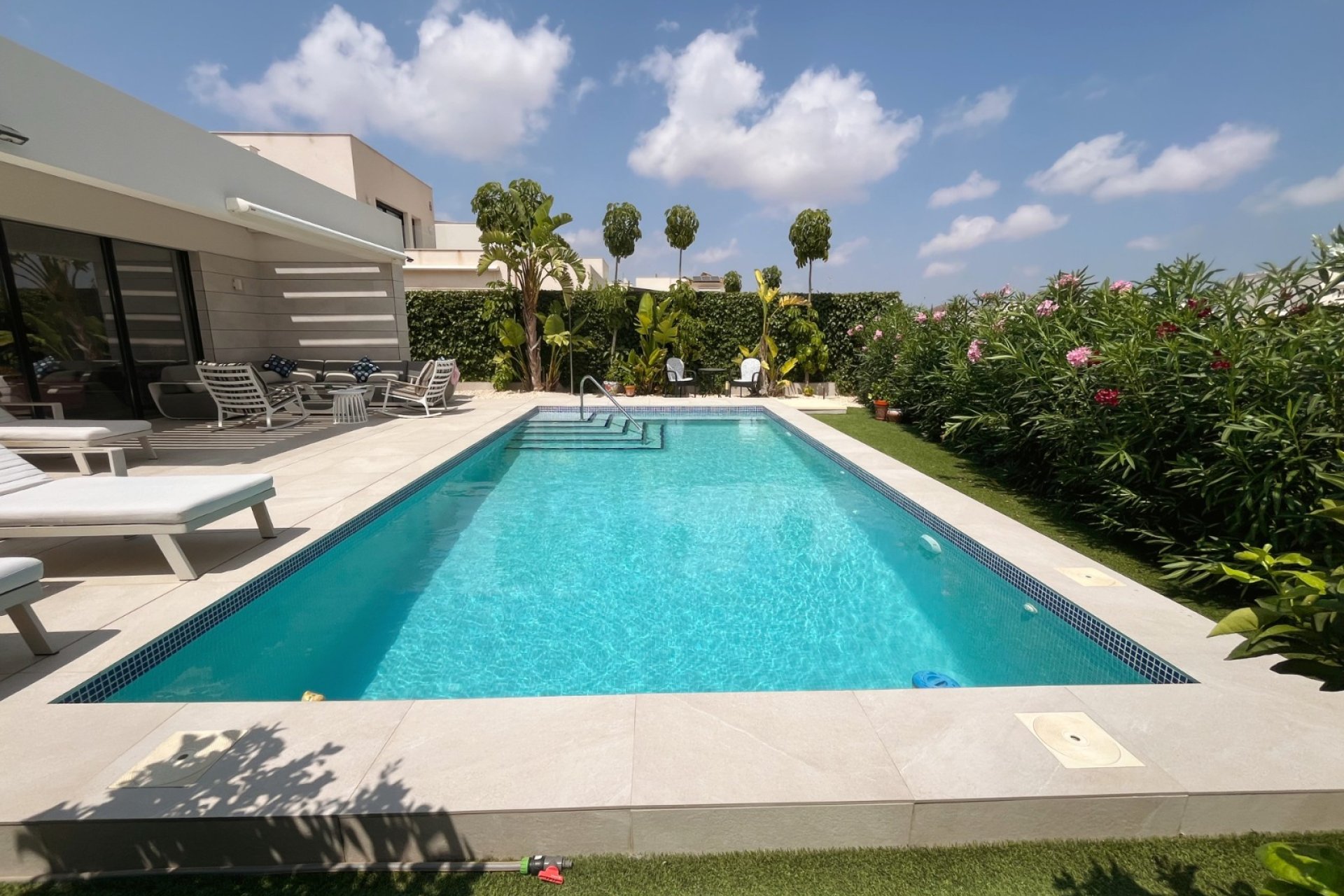 Sale - Villa - Los Montesinos - La Herrada