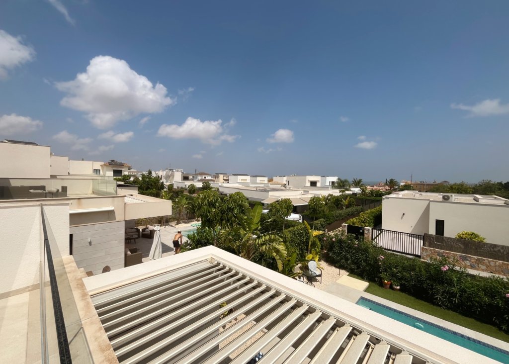 Sale - Villa - Los Montesinos - La Herrada