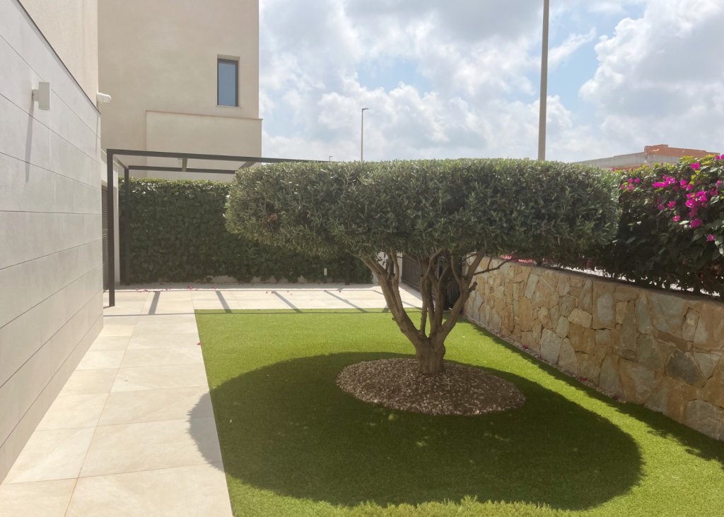 Sale - Villa - Los Montesinos - La Herrada