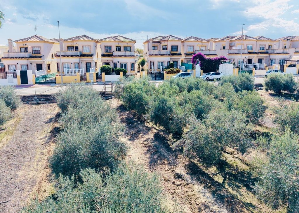 Sale - Villa - Los Montesinos - La Herrada