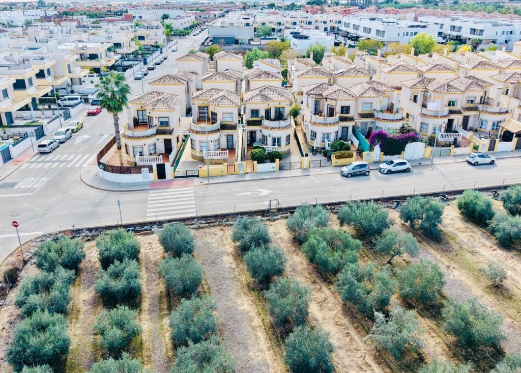 Sale - Villa - Los Montesinos - La Herrada