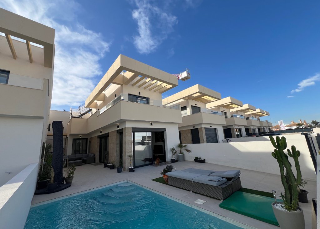 Sale - Villa - Los Montesinos