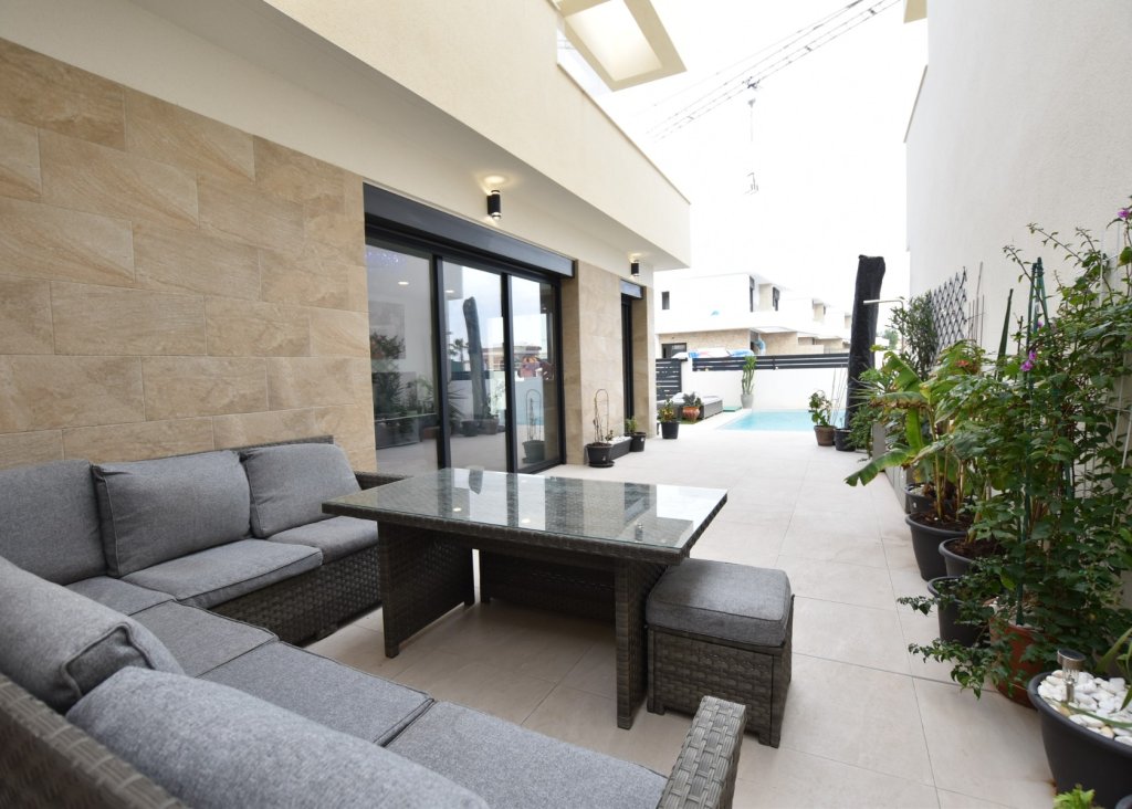 Sale - Villa - Los Montesinos