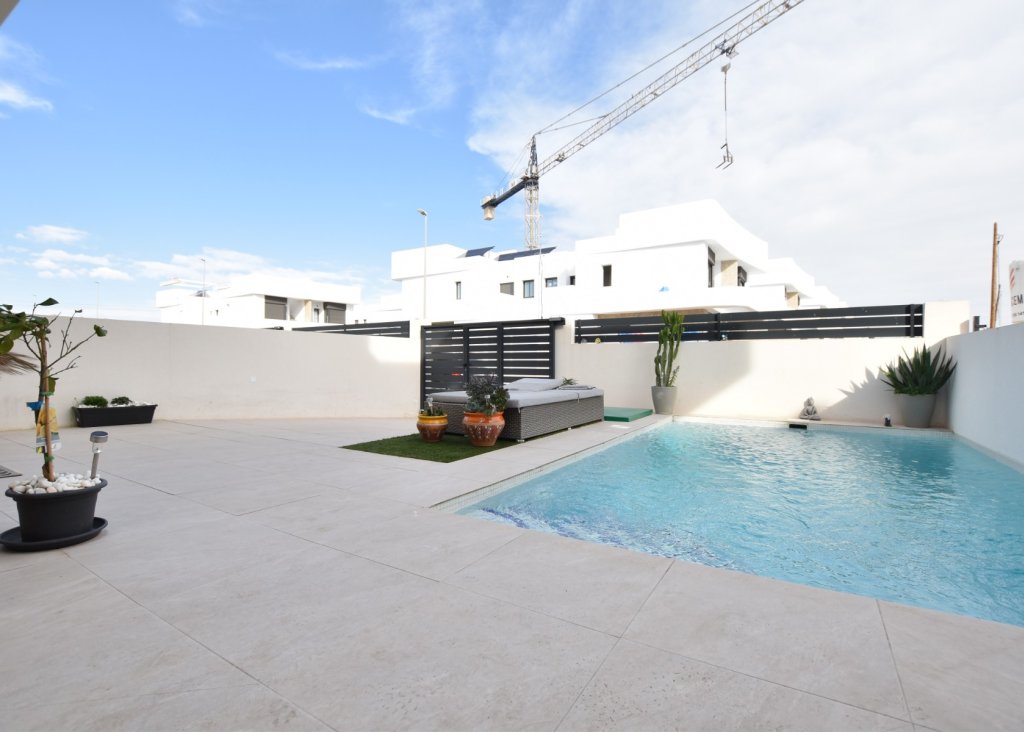 Sale - Villa - Los Montesinos